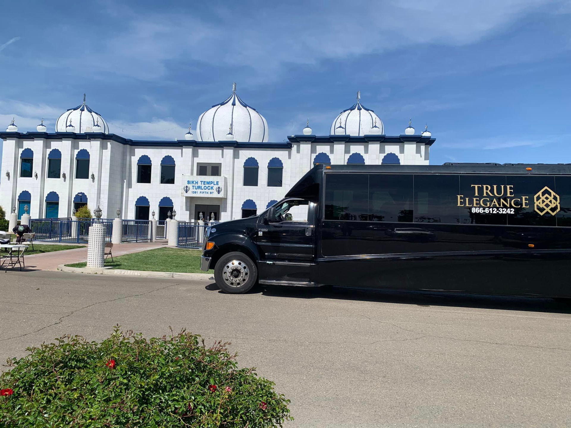 Event and wedding shuttle bus loading guests
